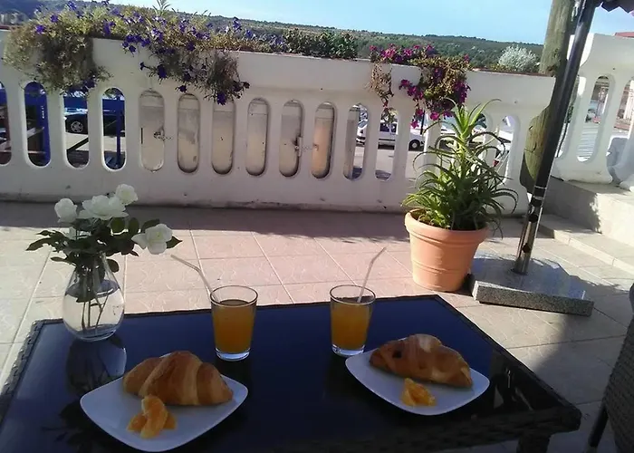 Marjan - One Bedroom With Shared Terrace
