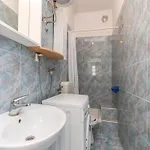 Daire Marjan - One Bedroom With Shared Terrace