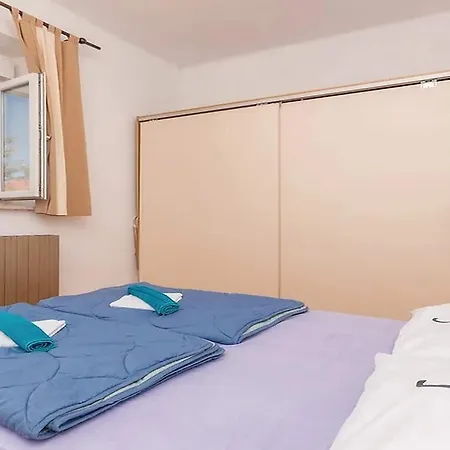 Marjan - One Bedroom With Shared Terrace * Posedarje