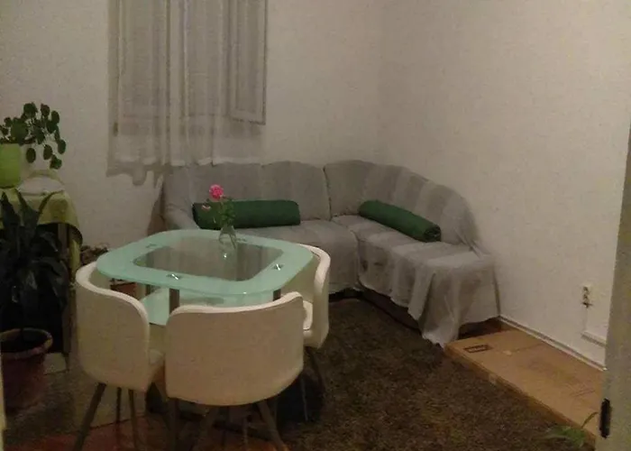 Marjan - One Bedroom With Shared Terrace Apartment